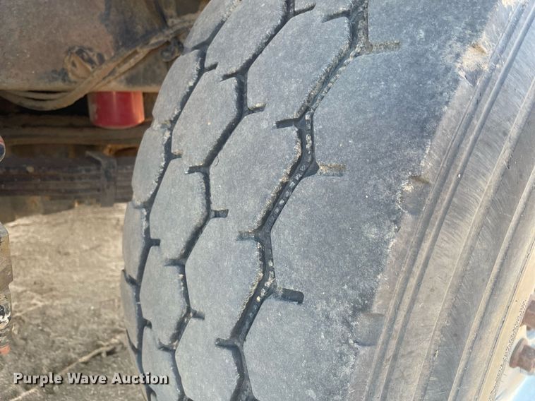 image for item MS9573 2007 International 7600 SBA  dump truck