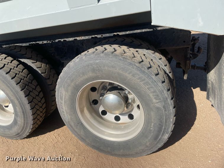 image for item MS9573 2007 International 7600 SBA  dump truck