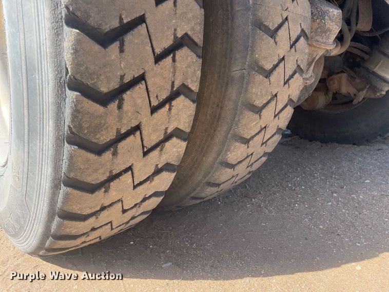 image for item MS9573 2007 International 7600 SBA  dump truck