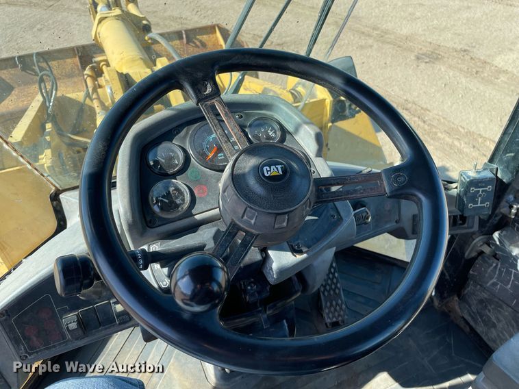 image for item MS9574 1998 Caterpillar 938G  wheel loader