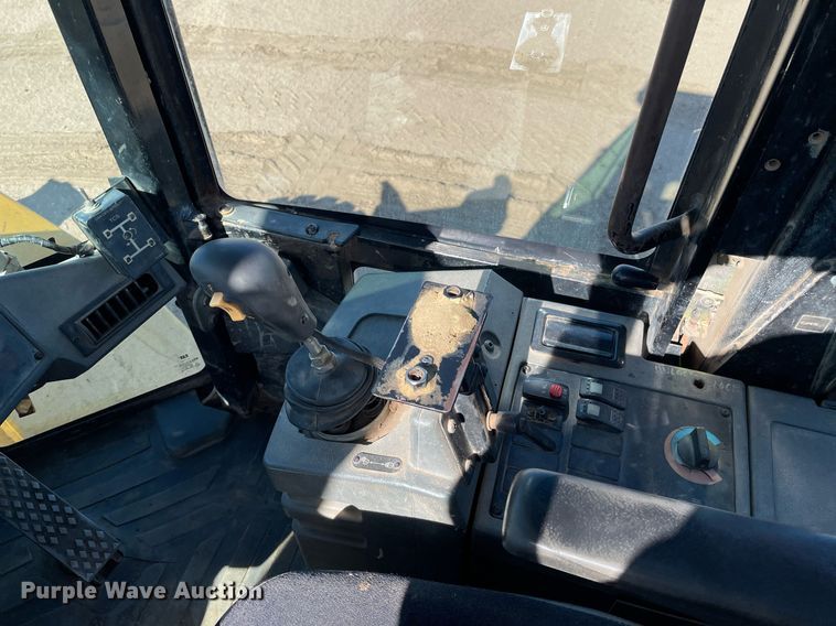 image for item MS9574 1998 Caterpillar 938G  wheel loader