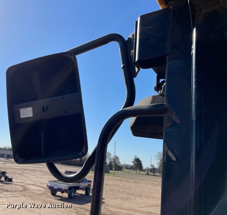 image for item MS9574 1998 Caterpillar 938G  wheel loader