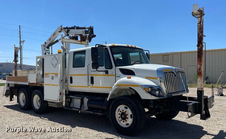 image for item MS9670 2010 International WorkStar 7300  crane truck