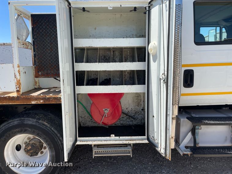 image for item MS9670 2010 International WorkStar 7300  crane truck