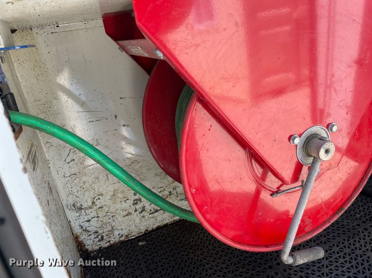 image for item MS9670 2010 International WorkStar 7300  crane truck