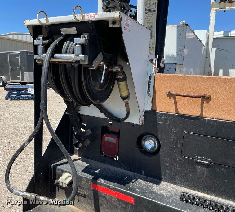 image for item MS9670 2010 International WorkStar 7300  crane truck