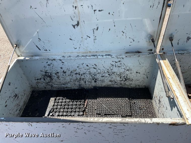 image for item MS9670 2010 International WorkStar 7300  crane truck