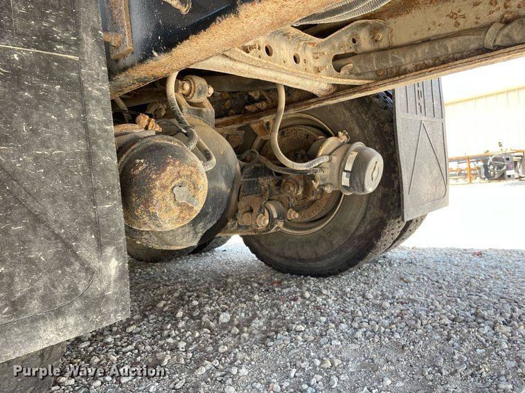 image for item MS9670 2010 International WorkStar 7300  crane truck