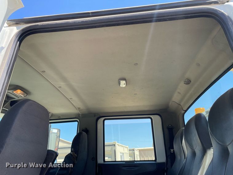 image for item MS9670 2010 International WorkStar 7300  crane truck