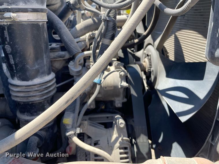 image for item MS9670 2010 International WorkStar 7300  crane truck