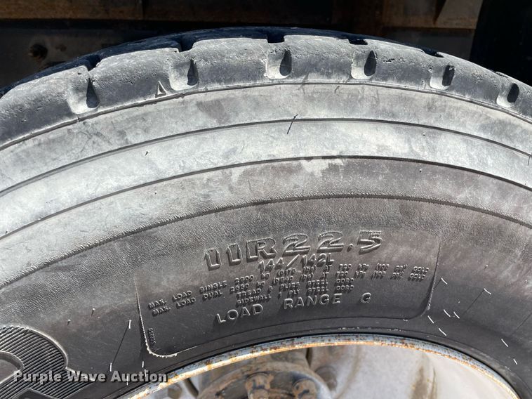 image for item MS9670 2010 International WorkStar 7300  crane truck