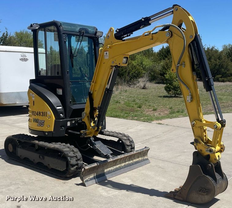 image for item MS9701 Yanmar VIO25-6A  mini excavator