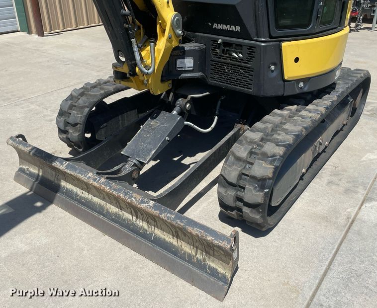 image for item MS9701 Yanmar VIO25-6A  mini excavator