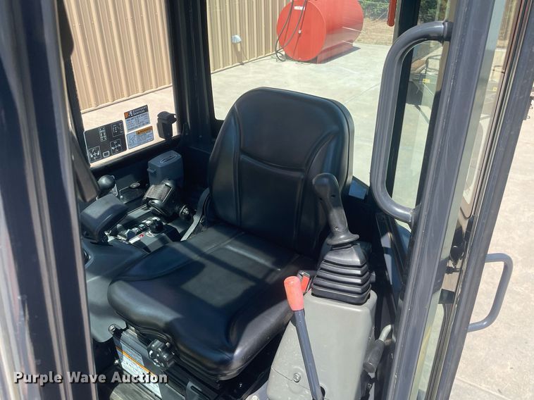 image for item MS9701 Yanmar VIO25-6A  mini excavator