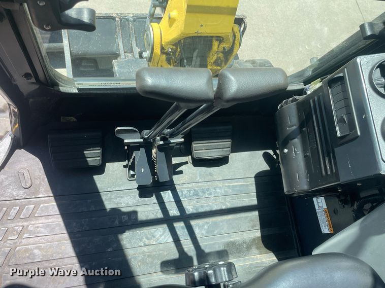 image for item MS9701 Yanmar VIO25-6A  mini excavator
