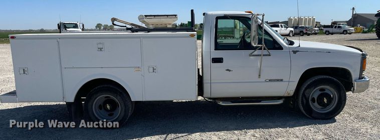 image for item MS9748 2000 Chevrolet C3500  utility bed pickup truck