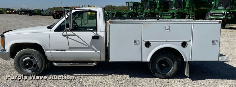 image for item MS9748 2000 Chevrolet C3500  utility bed pickup truck