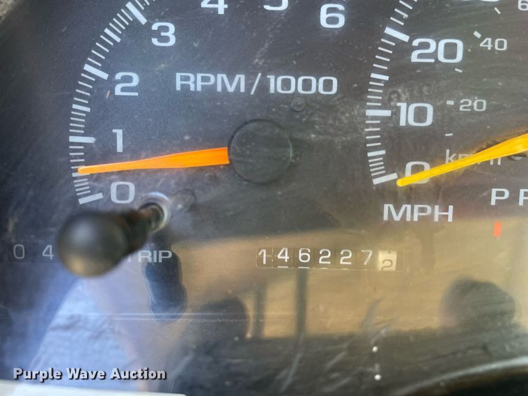 image for item MS9748 2000 Chevrolet C3500  utility bed pickup truck