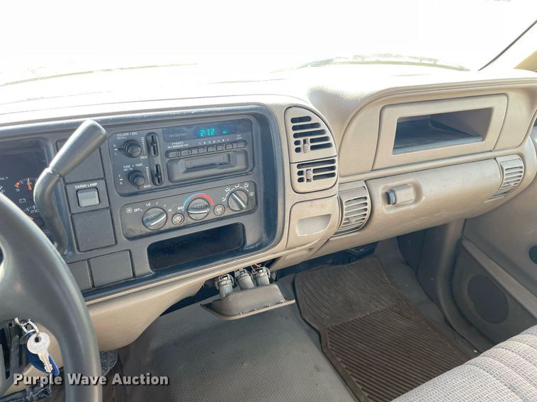 image for item MS9748 2000 Chevrolet C3500  utility bed pickup truck