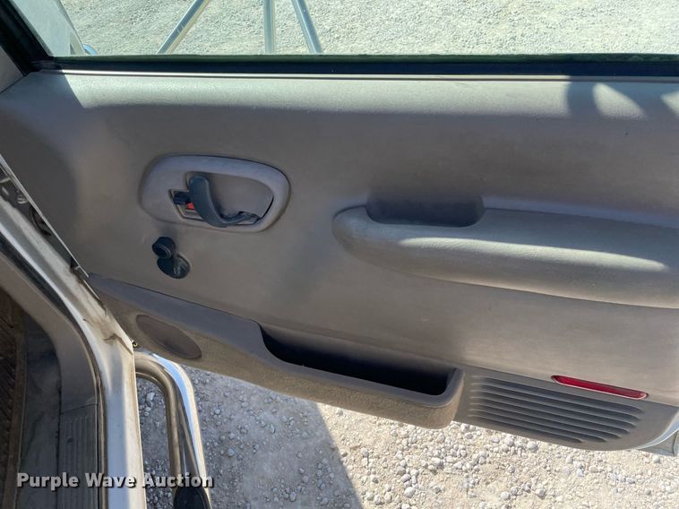 image for item MS9748 2000 Chevrolet C3500  utility bed pickup truck