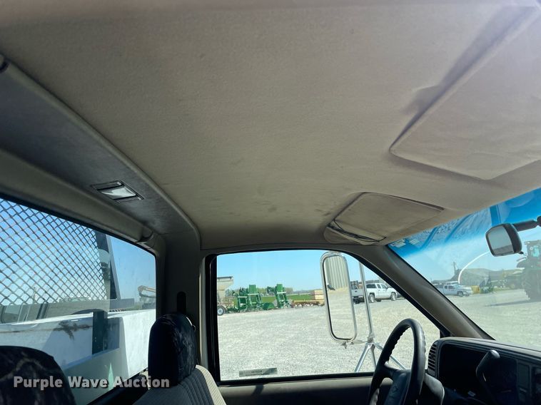 image for item MS9748 2000 Chevrolet C3500  utility bed pickup truck