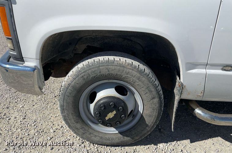 image for item MS9748 2000 Chevrolet C3500  utility bed pickup truck