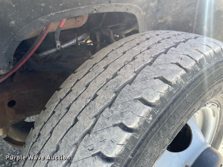 image for item MS9748 2000 Chevrolet C3500  utility bed pickup truck