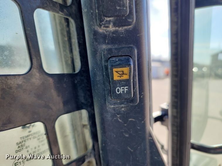 image for item MW9665 2018 Bobcat T770  tracked skid steer loader