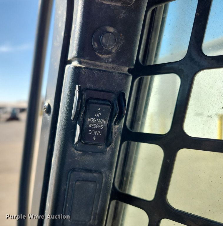 image for item MW9665 2018 Bobcat T770  tracked skid steer loader