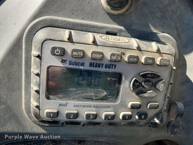 image for item MW9665 2018 Bobcat T770  tracked skid steer loader