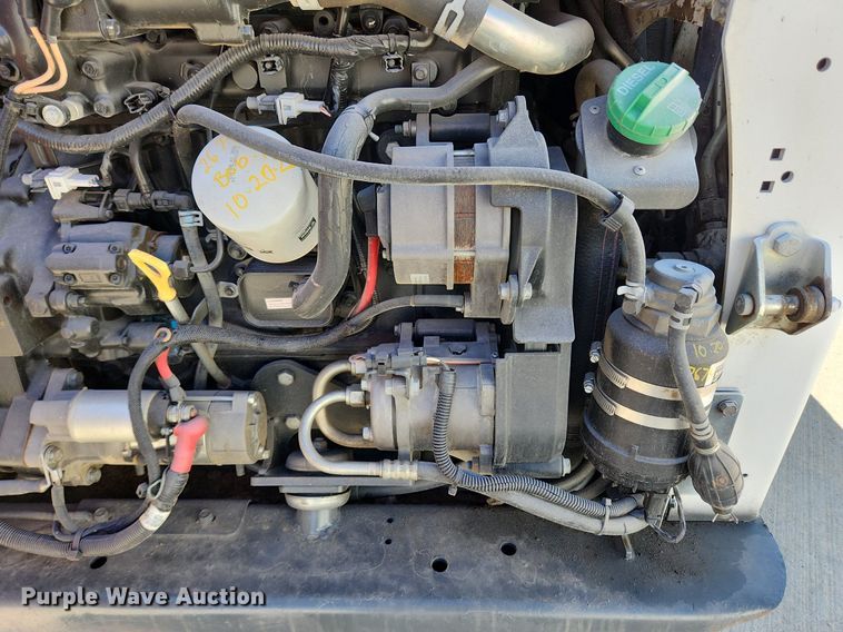 image for item MW9665 2018 Bobcat T770  tracked skid steer loader