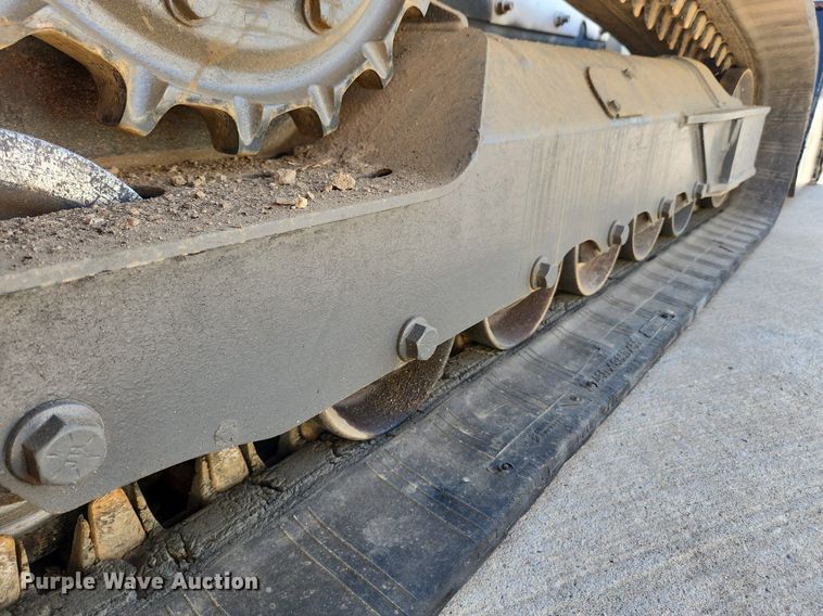 image for item MW9665 2018 Bobcat T770  tracked skid steer loader