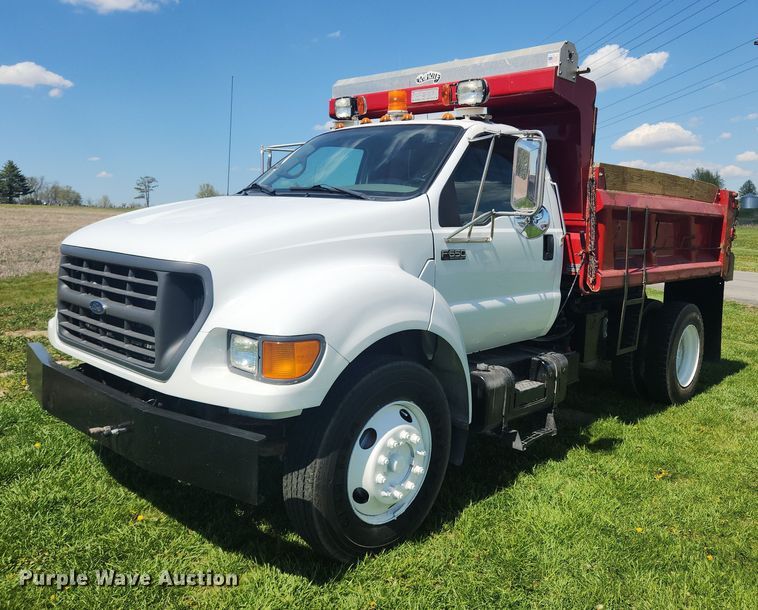 image for item MW9696 2001 Ford F650 Super Duty XL  dump truck