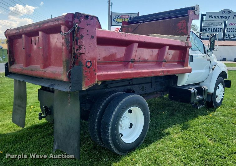 image for item MW9696 2001 Ford F650 Super Duty XL  dump truck