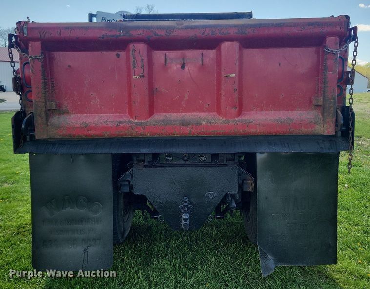 image for item MW9696 2001 Ford F650 Super Duty XL  dump truck