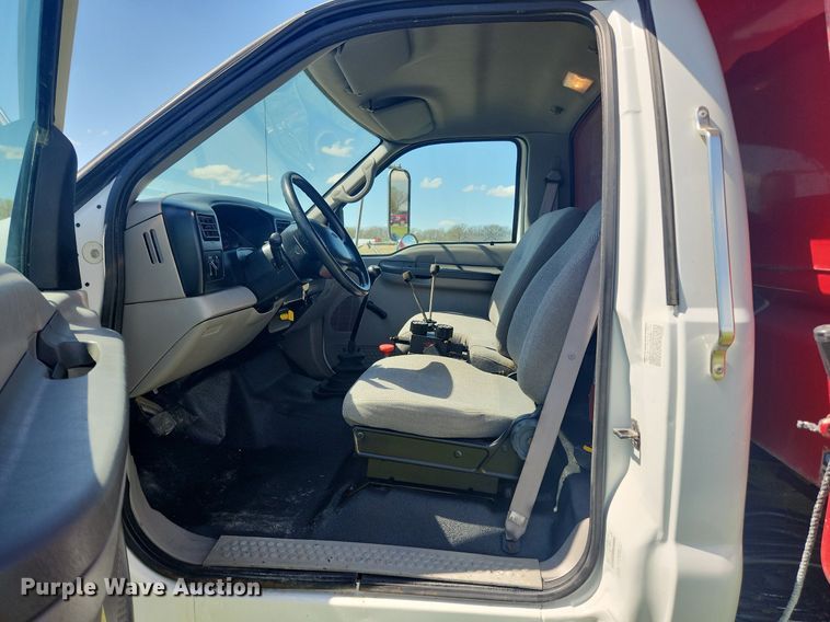 image for item MW9696 2001 Ford F650 Super Duty XL  dump truck