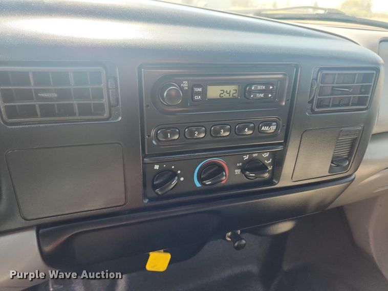 image for item MW9696 2001 Ford F650 Super Duty XL  dump truck