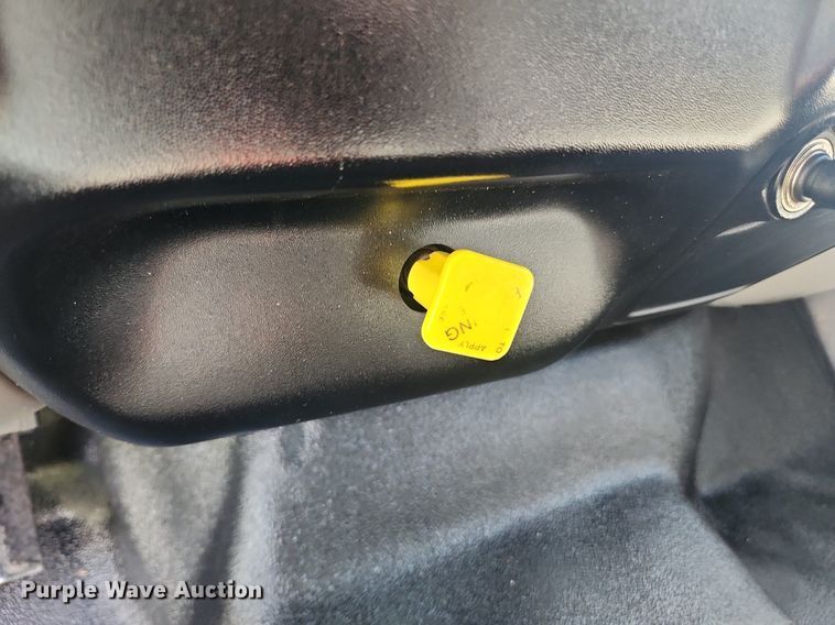 image for item MW9696 2001 Ford F650 Super Duty XL  dump truck