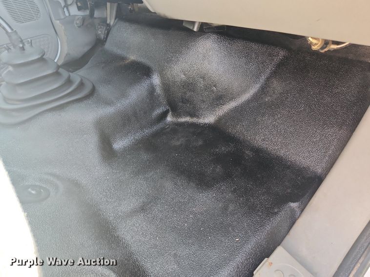 image for item MW9696 2001 Ford F650 Super Duty XL  dump truck