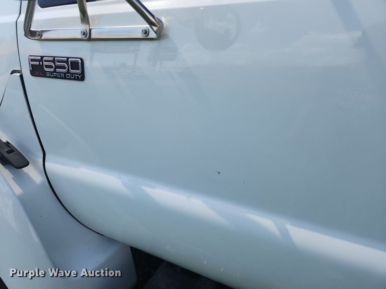 image for item MW9696 2001 Ford F650 Super Duty XL  dump truck