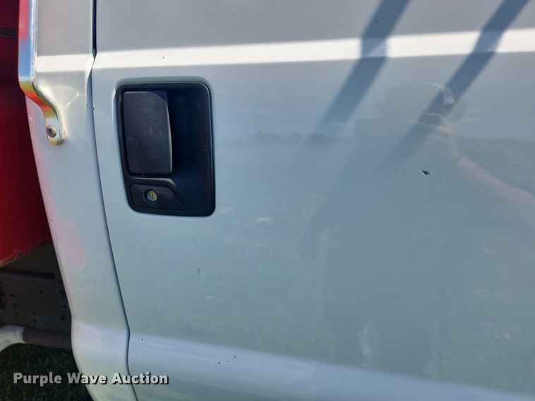 image for item MW9696 2001 Ford F650 Super Duty XL  dump truck