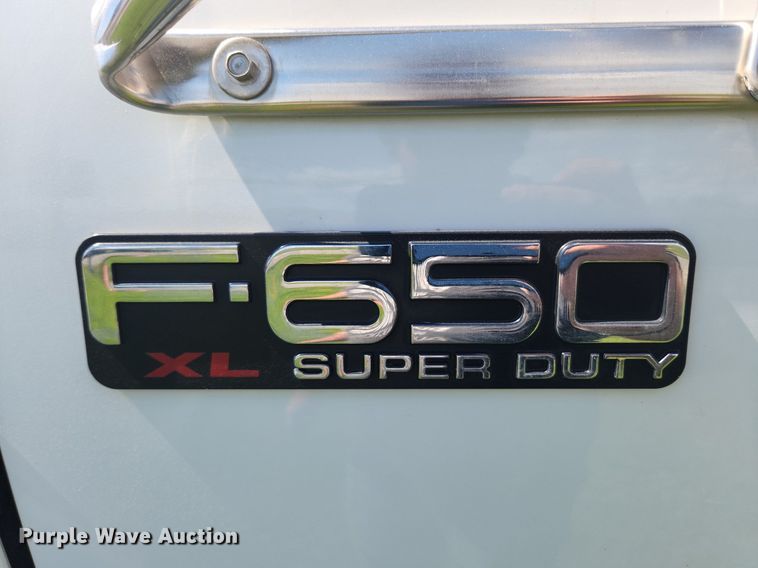 image for item MW9696 2001 Ford F650 Super Duty XL  dump truck