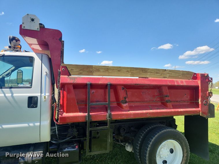 image for item MW9696 2001 Ford F650 Super Duty XL  dump truck