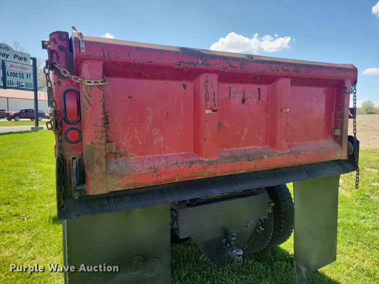 image for item MW9696 2001 Ford F650 Super Duty XL  dump truck