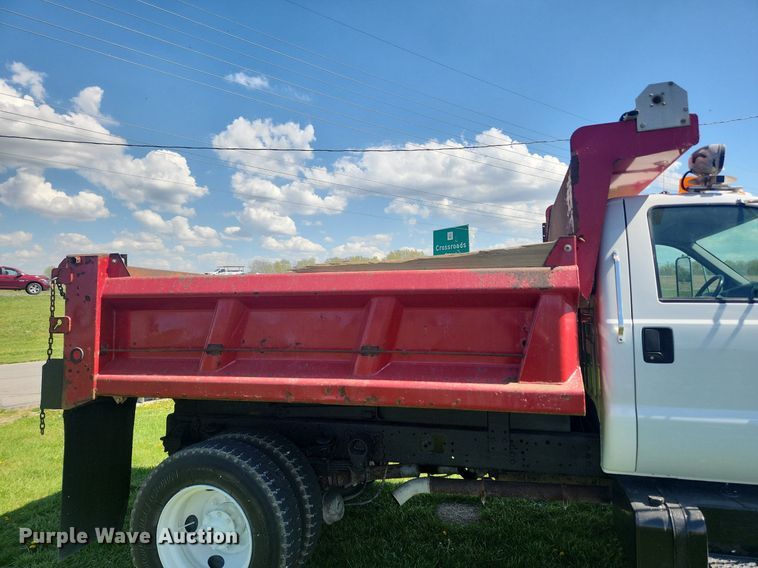 image for item MW9696 2001 Ford F650 Super Duty XL  dump truck