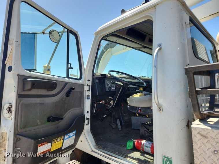 image for item MW9709 2002 International 2554  sewer jetter truck