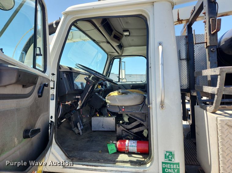 image for item MW9709 2002 International 2554  sewer jetter truck