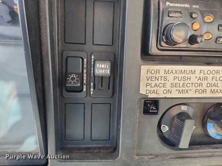 image for item MW9709 2002 International 2554  sewer jetter truck