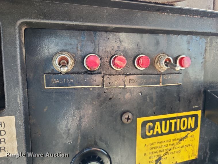 image for item MW9709 2002 International 2554  sewer jetter truck