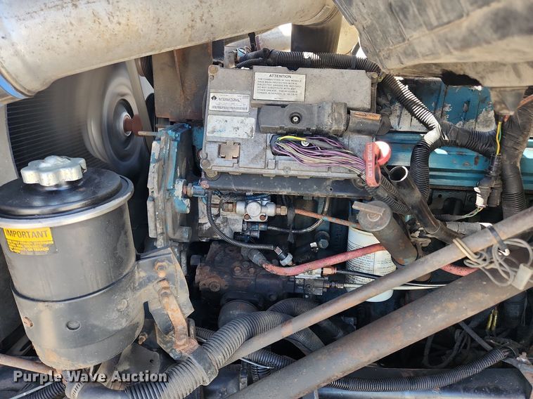 image for item MW9709 2002 International 2554  sewer jetter truck